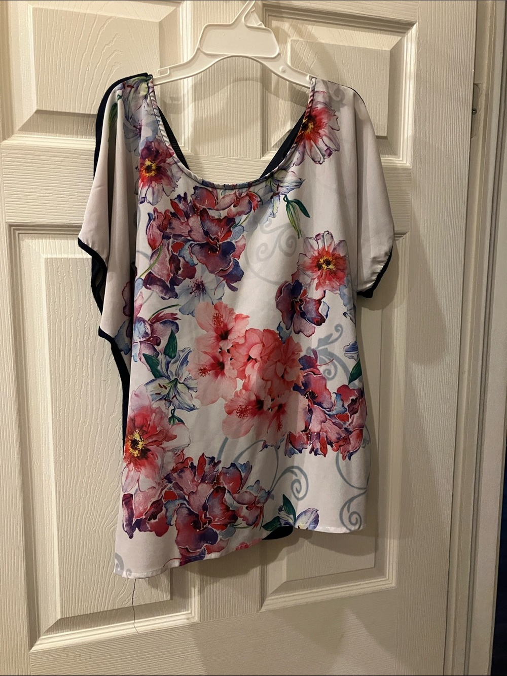 Women's White Floral Scoop Neck Blouse with Pink & Purple Blooms